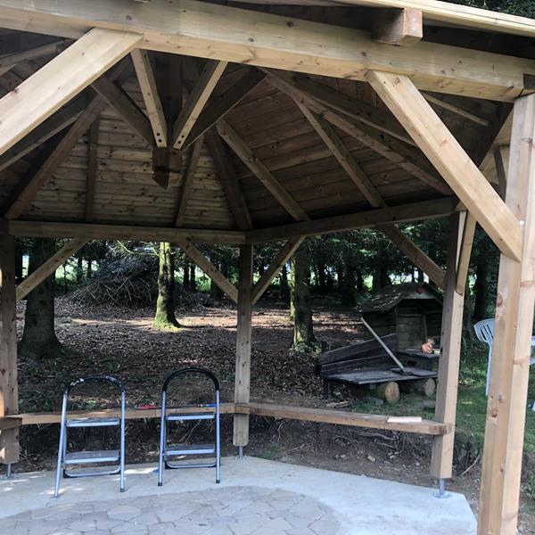 Pergola pentagonale faite main